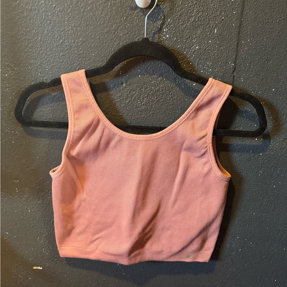 Cali Sport Peach Ribbed Active Crop Top - Picture 1 of 3